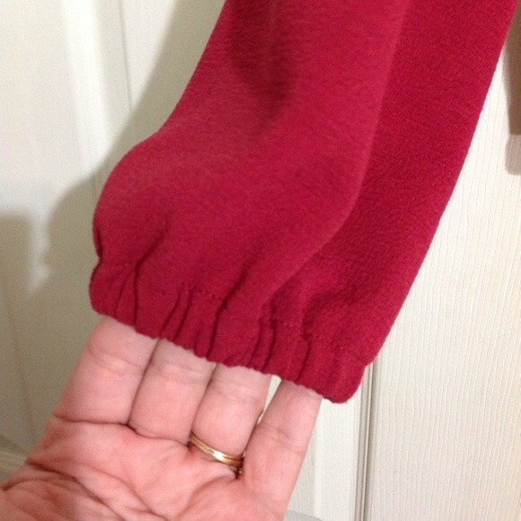 MADEWELL Texture & Thread Small Crepe Wrap Top  Burgundy Maroon Balloon Sleeve - Picture 10 of 10